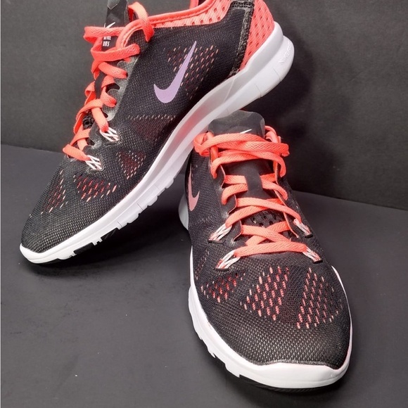 Nike Free Trainer 5.0 V4 Shoes Men Size 11.5 Volt Hyper Red  Nike Free TR Fit 5 Black and Red Sneakers size 8 pre owned good condition
